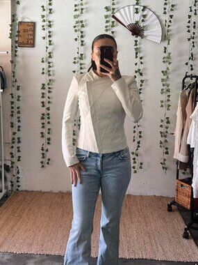 Bebe White Leather Moto Jacket – Size XS